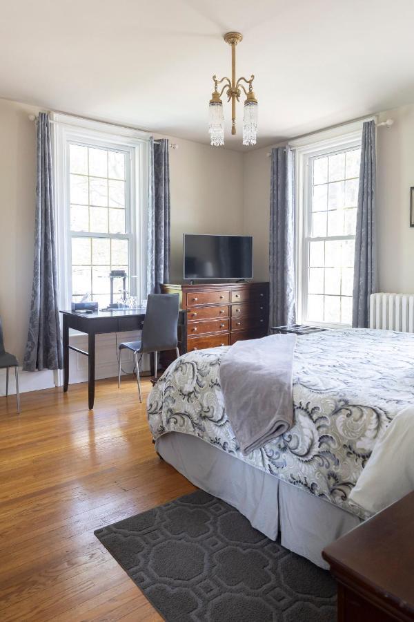 Anneken 1000 Islands B&B Luxury Suites & Spa Brockville Ngoại thất bức ảnh