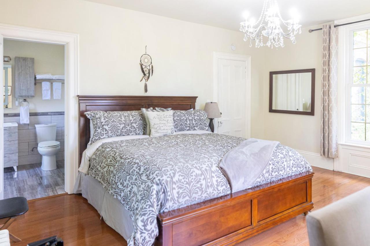 Anneken 1000 Islands B&B Luxury Suites & Spa Brockville Ngoại thất bức ảnh